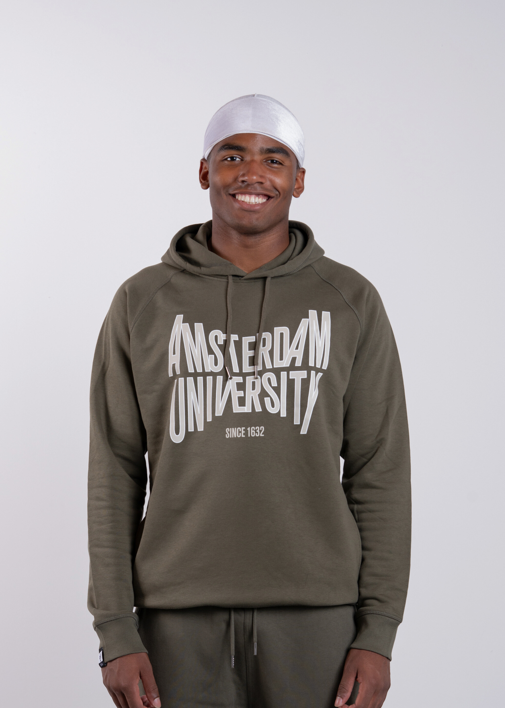 Hoodie uniseks met het unieke  Amsterdam University logo Khaki Groen