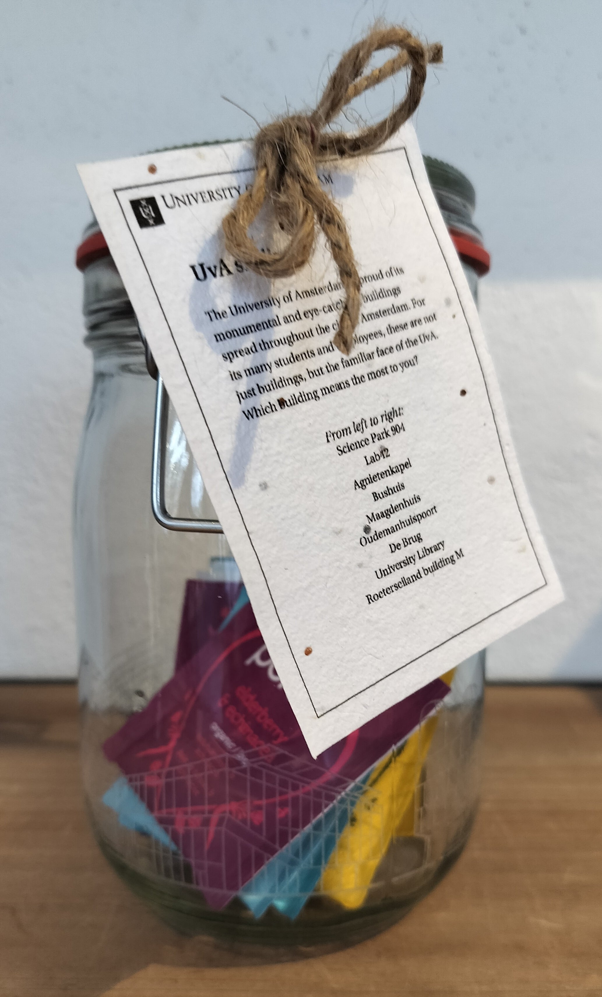 Mason jar with the UvA skyline gift packaging pukka tea div. flavors (1 liter)