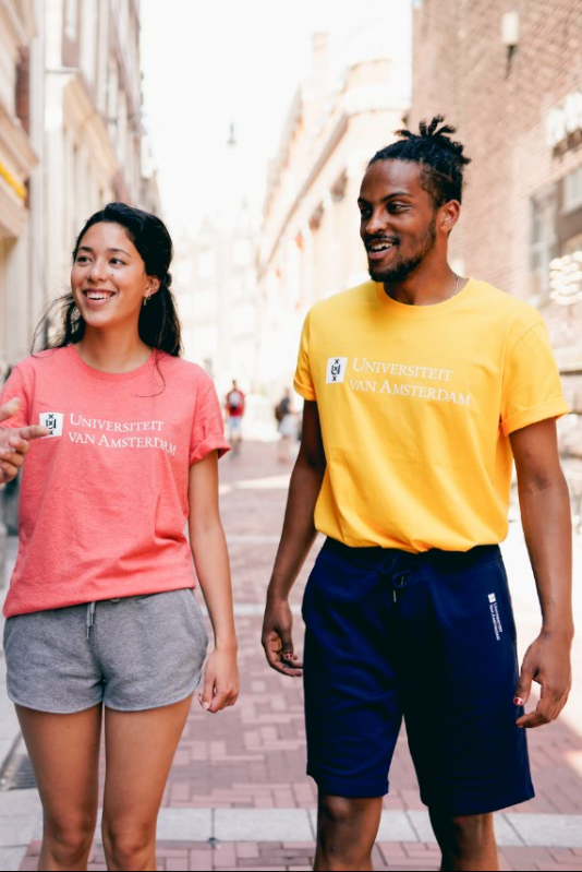 Shorts uniseks met het Universiteit van Amsterdam logo tot de knie in meerdere kleuren